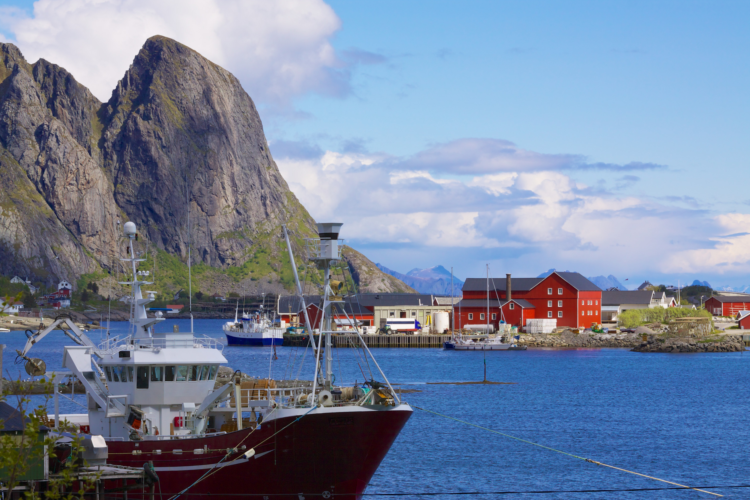 从挪威的传统木渔夫小船 库存图片. 图片 包括有 挪威, 前面, 结构树, 钉子, 反映, 传统, 捕鱼 - 36951561