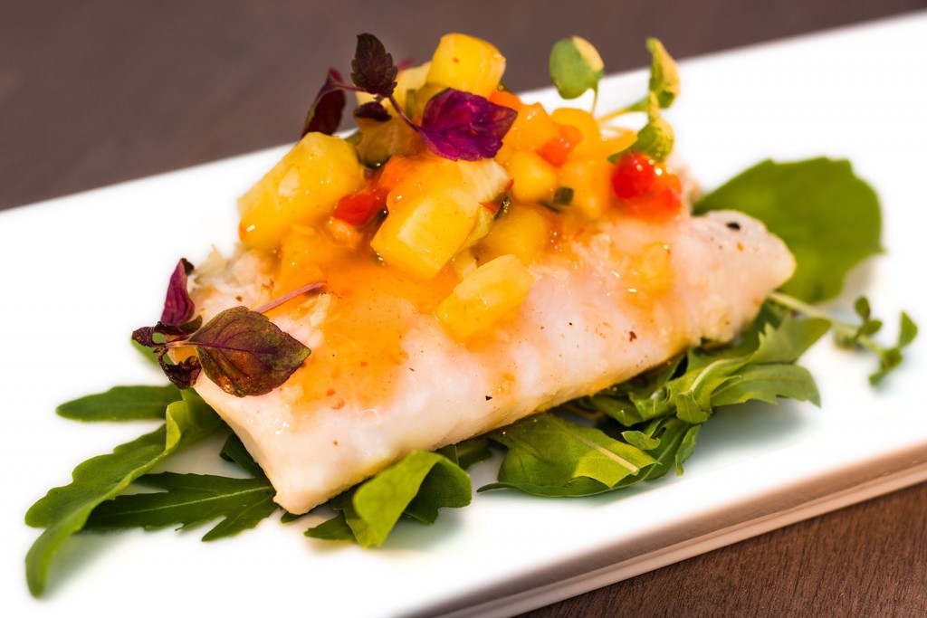 Gebackener Rotbarsch mit Mango- und Ananas-Soße | Icefresh Seafood